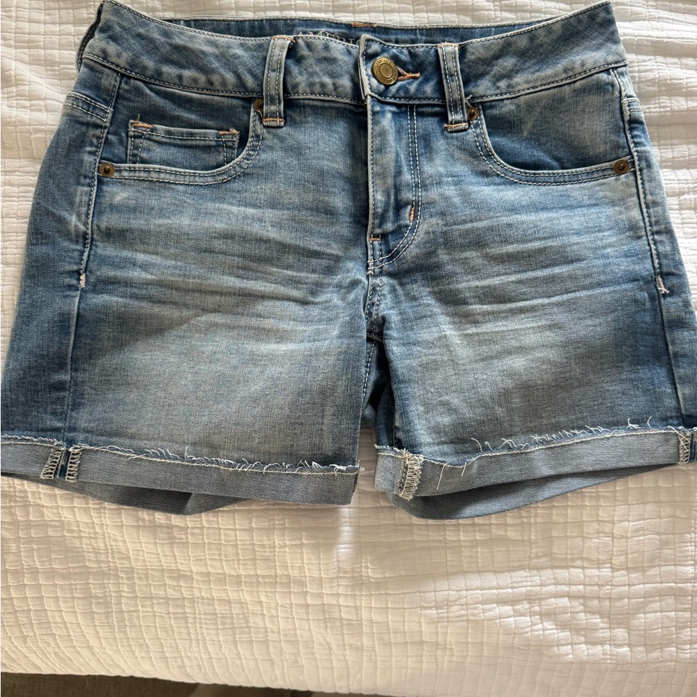 American Eagle Outfitters Midi Shorts - Size 4